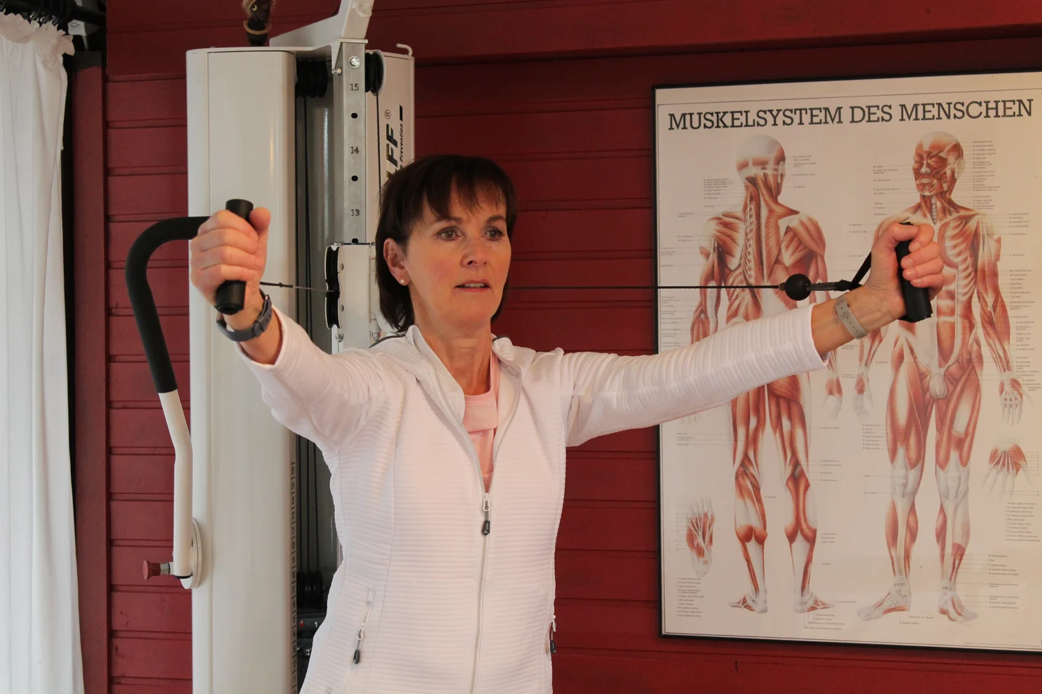 Muskelkrafttraining an einem Gerät